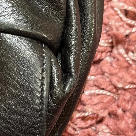 Botkier Large Black Leather TRIGGER bag - Picture 8 of 9